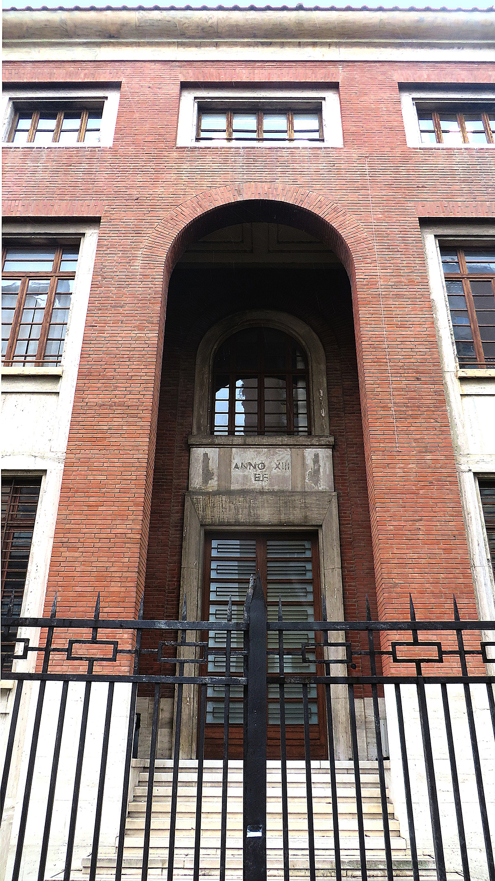 Scuola Agraria Sperimentale, dettaglio dell'ingresso