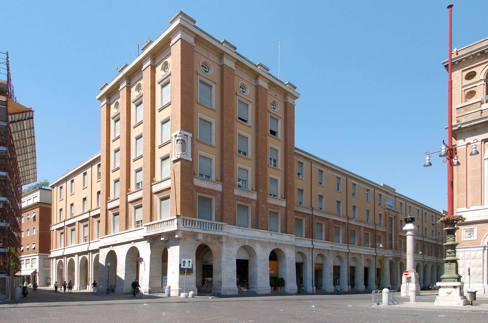 Palazzo degli Uffici Statali, veduta d'insieme