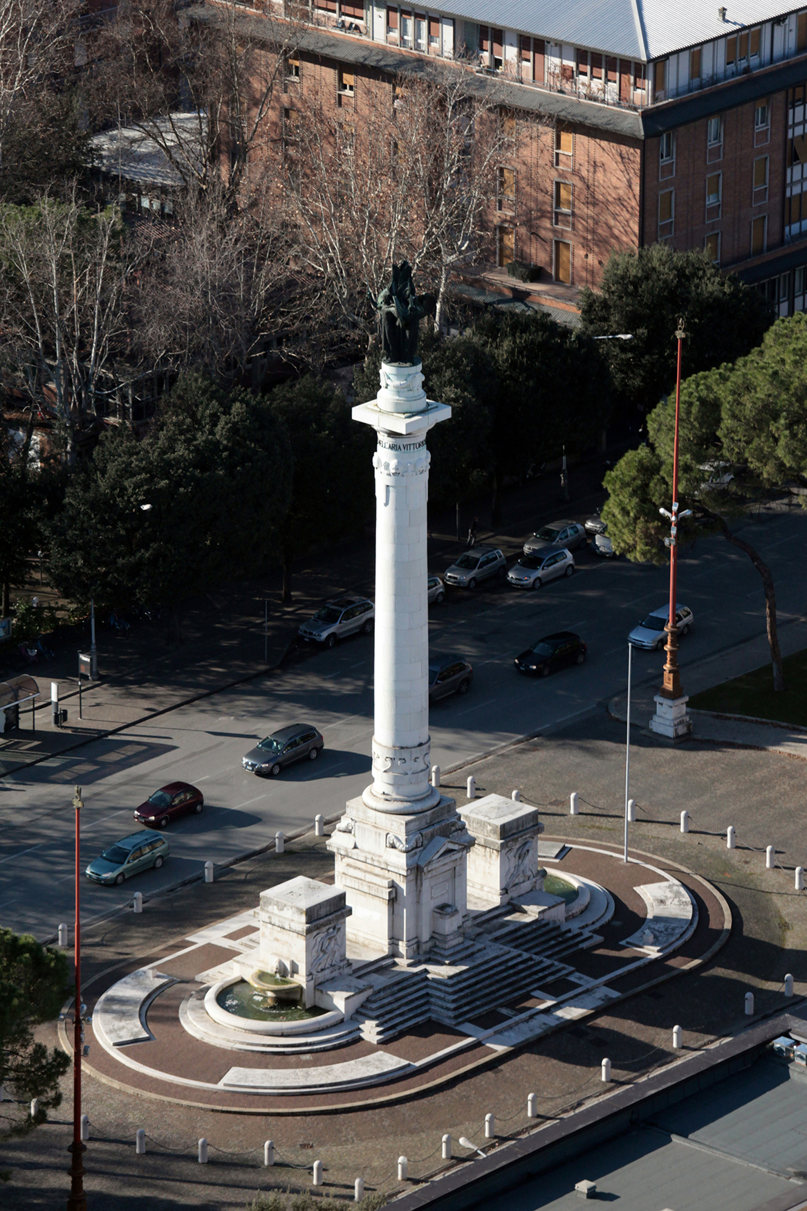 Monumento ai caduti, veduta dall'alto